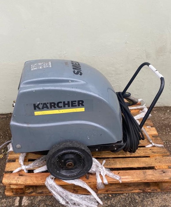 LAVADORA DE ALTA PRESSÃO – KARCHER